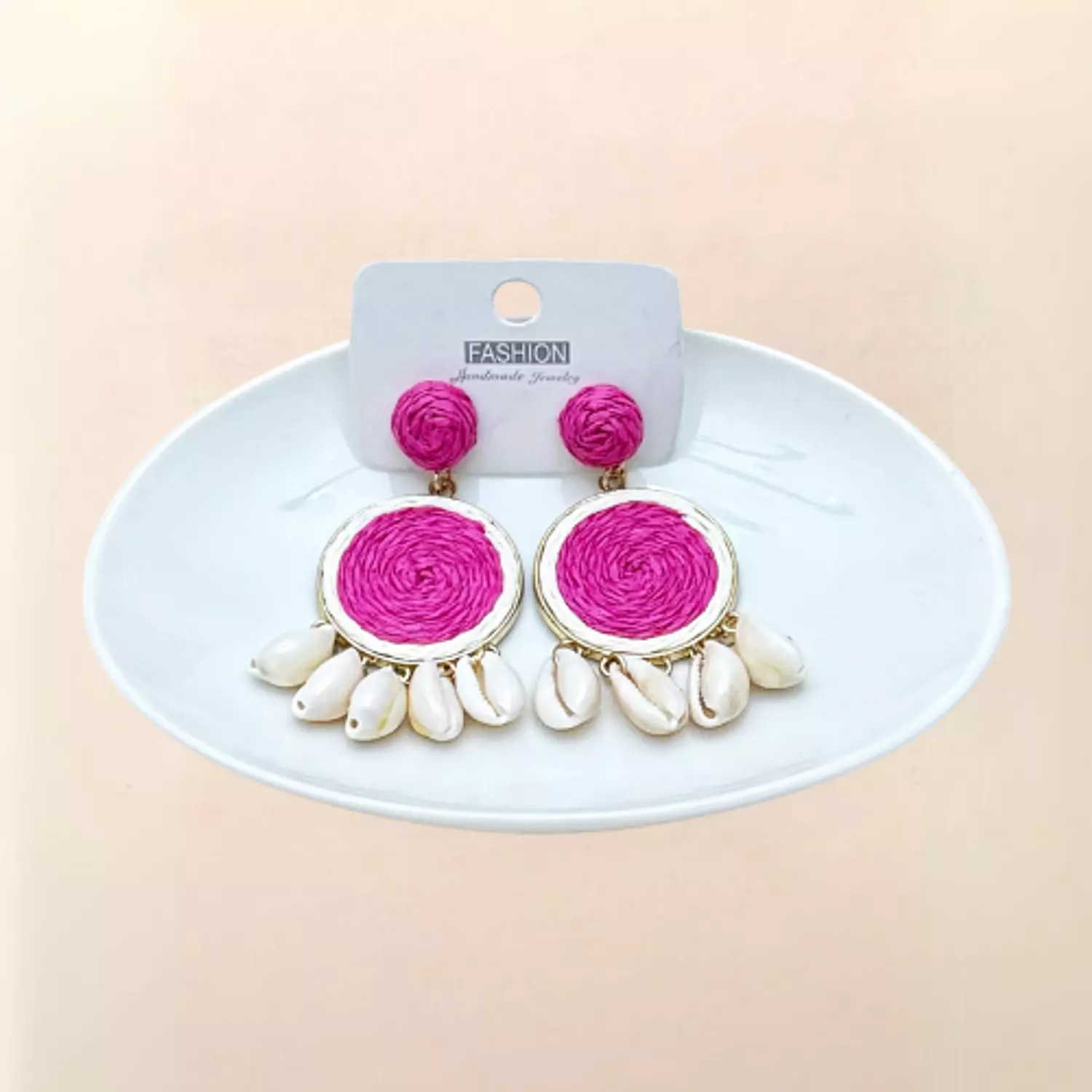 <h3><span style="color: #e97d6a">Accessories</span></h3>