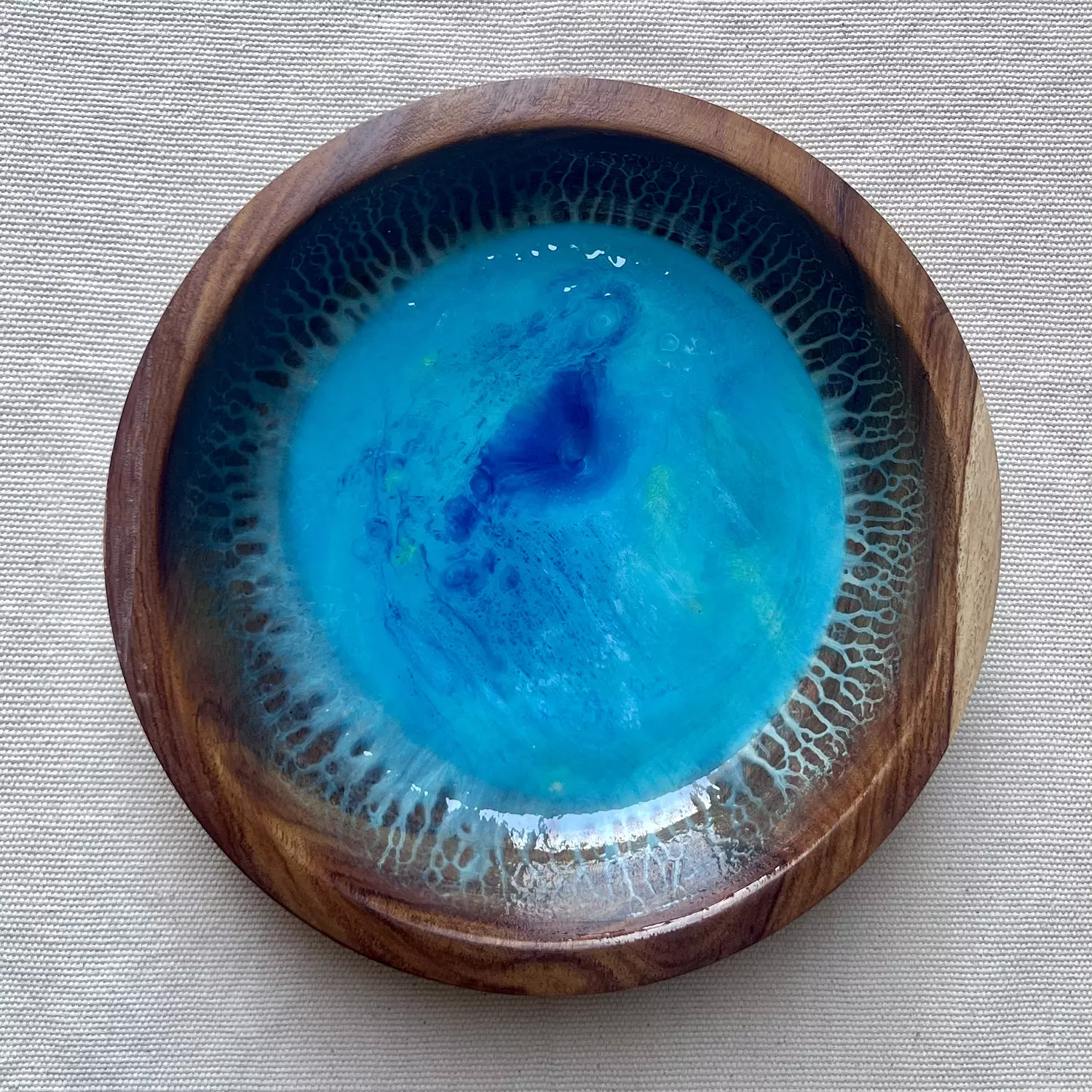 Aquamarine Dark wooden bowl 4
