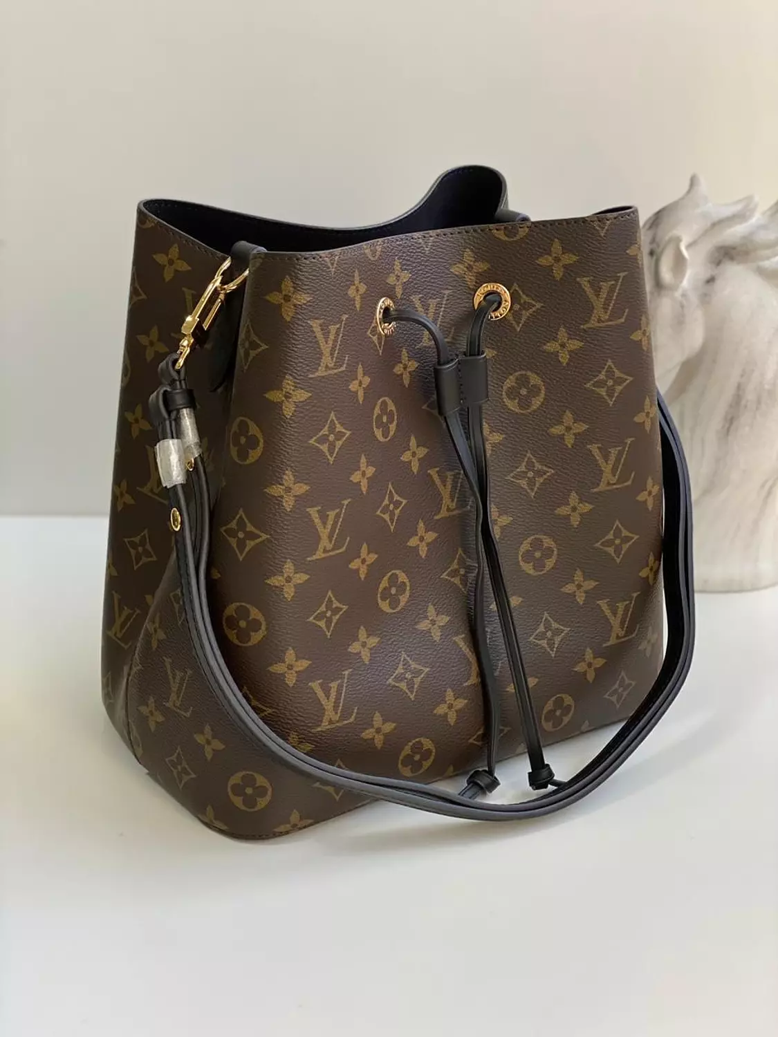 NÉONOÉ BUCKET BAG – Noir / Black image