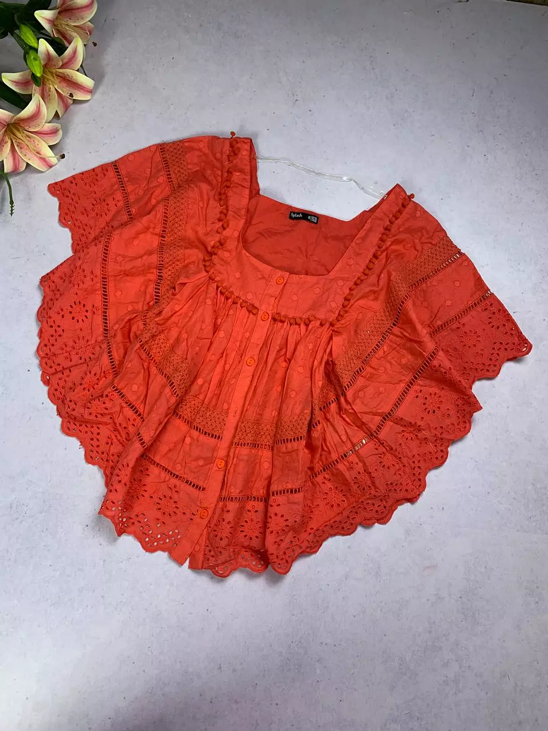 Cropped blouse from splash image