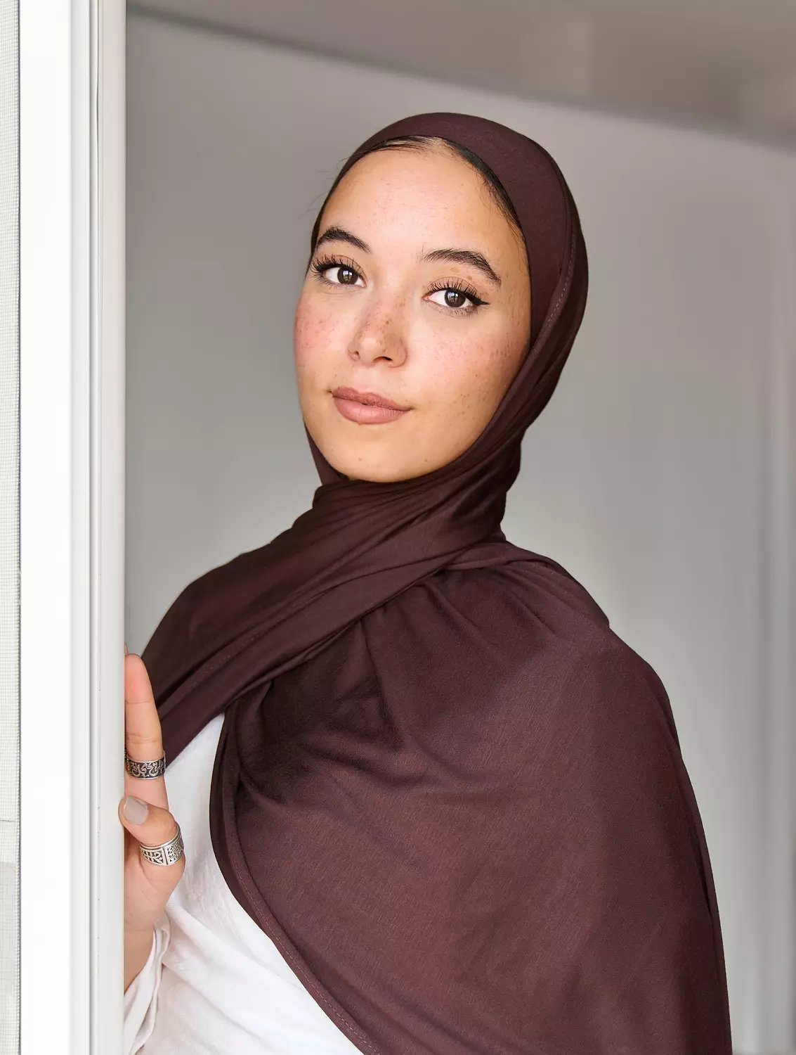 Dark Brown Jell With Bandana image