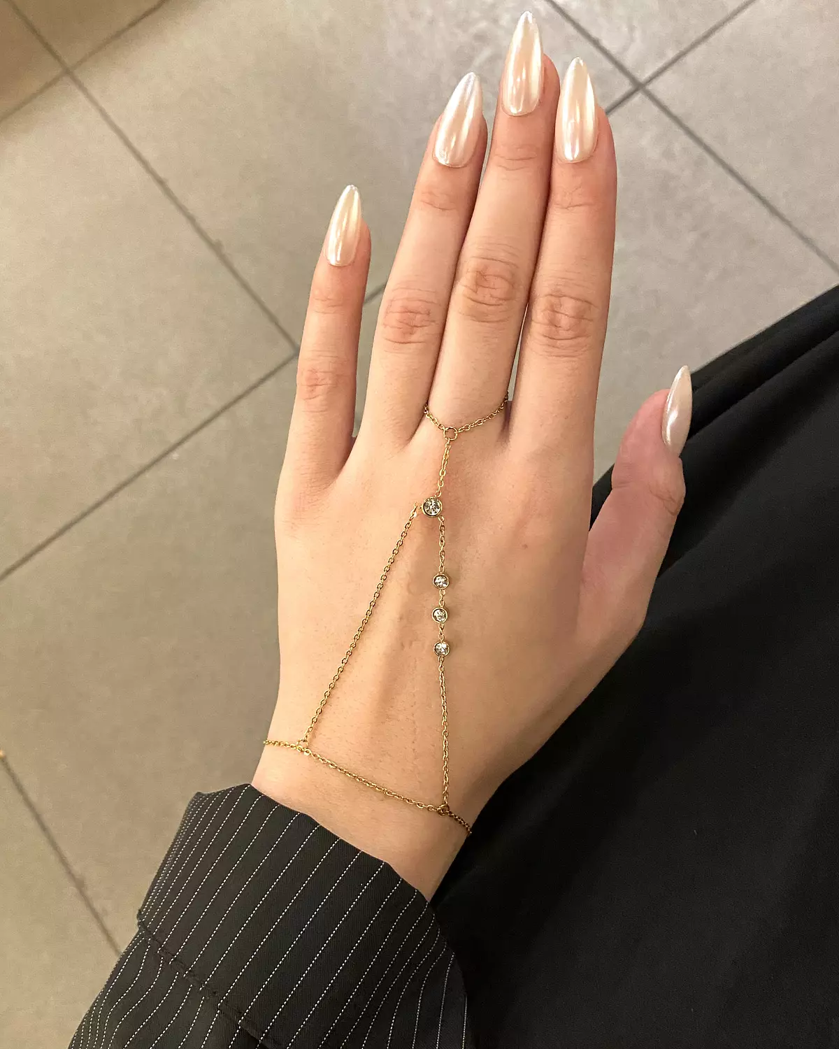 Stainless steel hand chain 2 lines with 4 crystals image