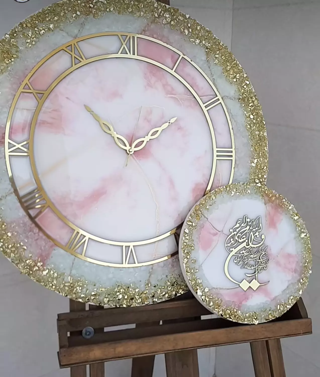 Pinky set image