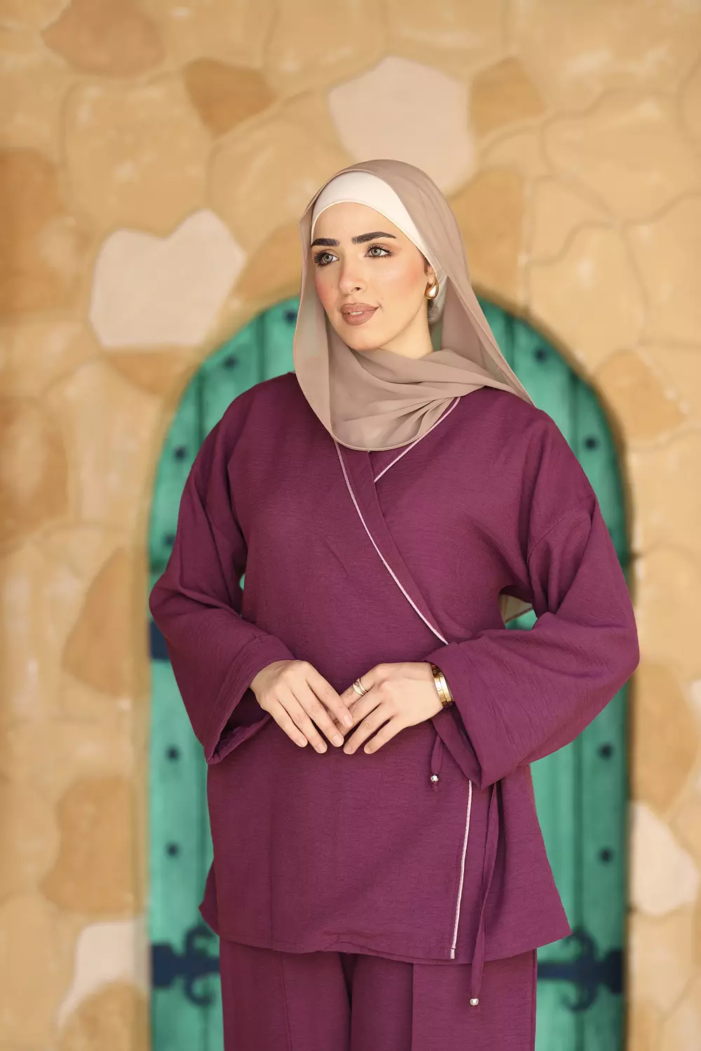Dusky rose set image