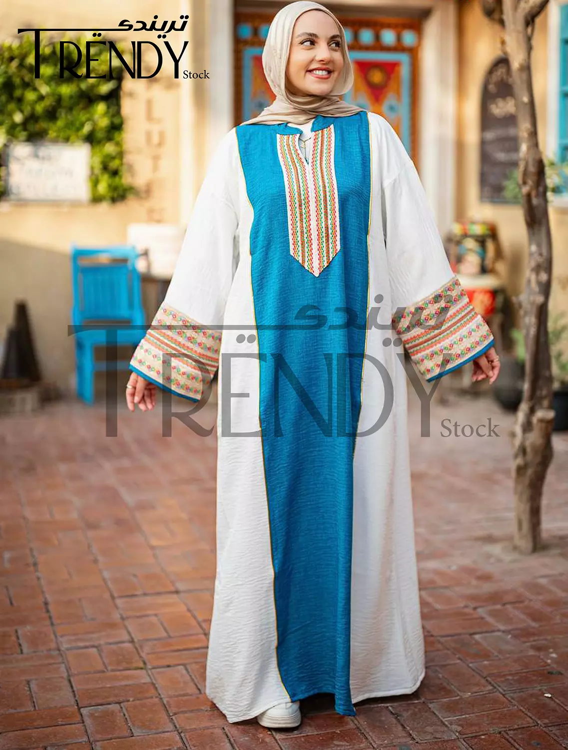 Linen abaya with Indian embroidery 3