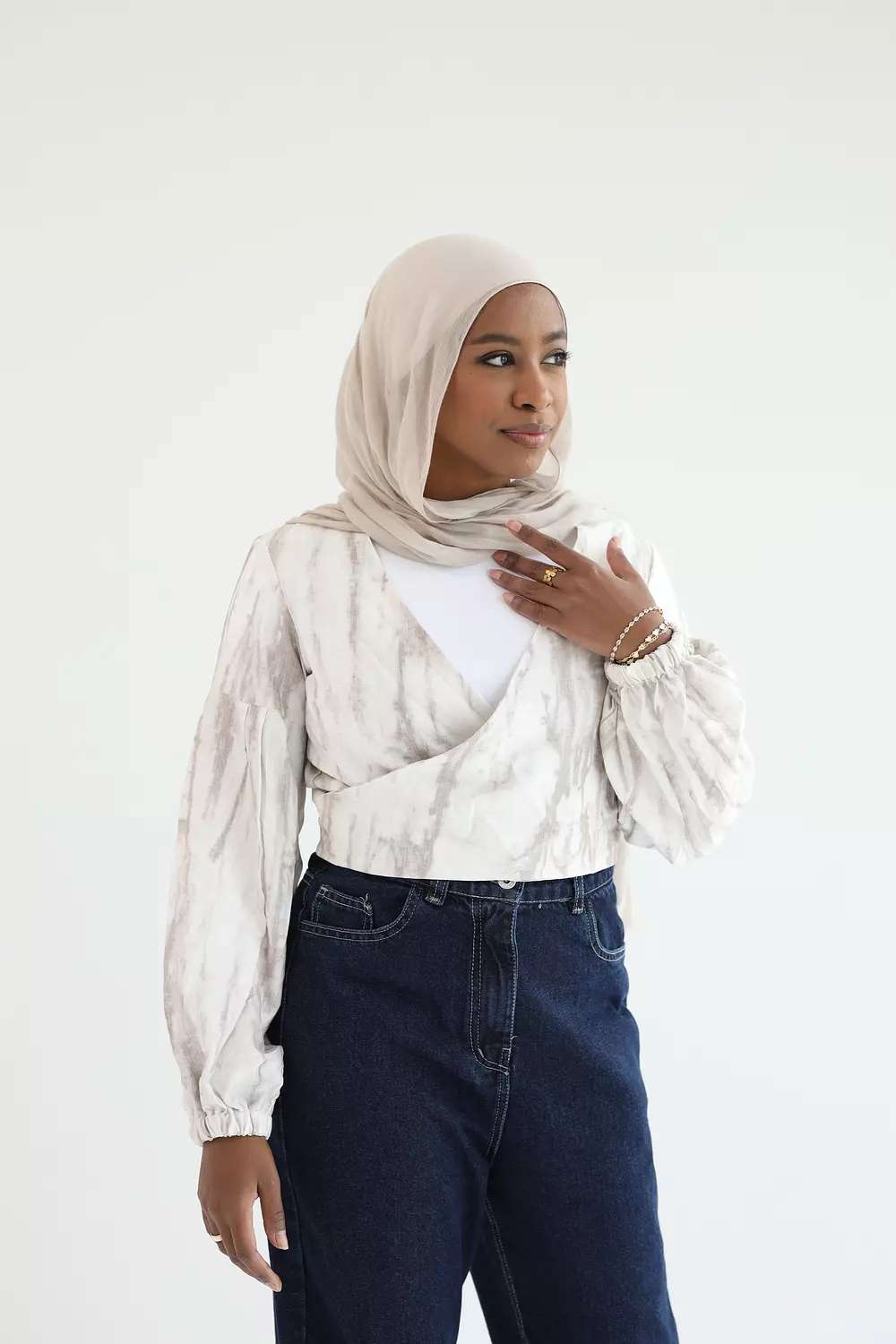 White cropped blouse with a front tie 2