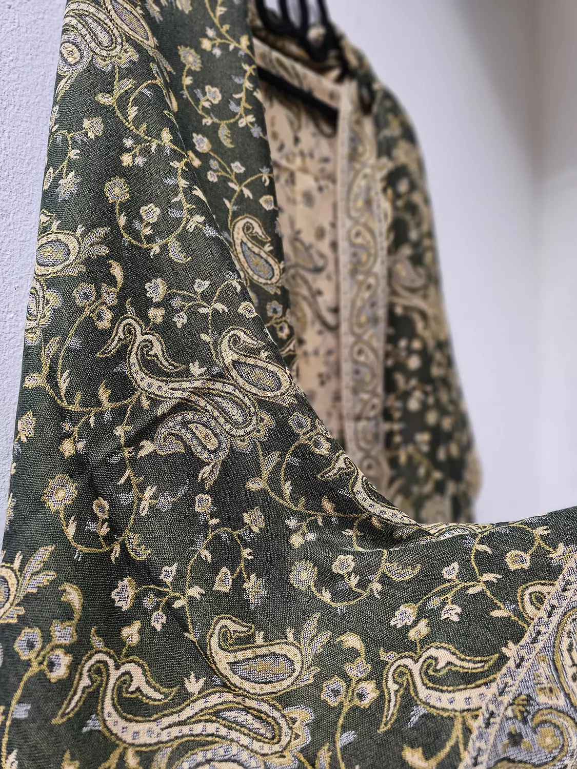 olive green/beige Pashmina 3