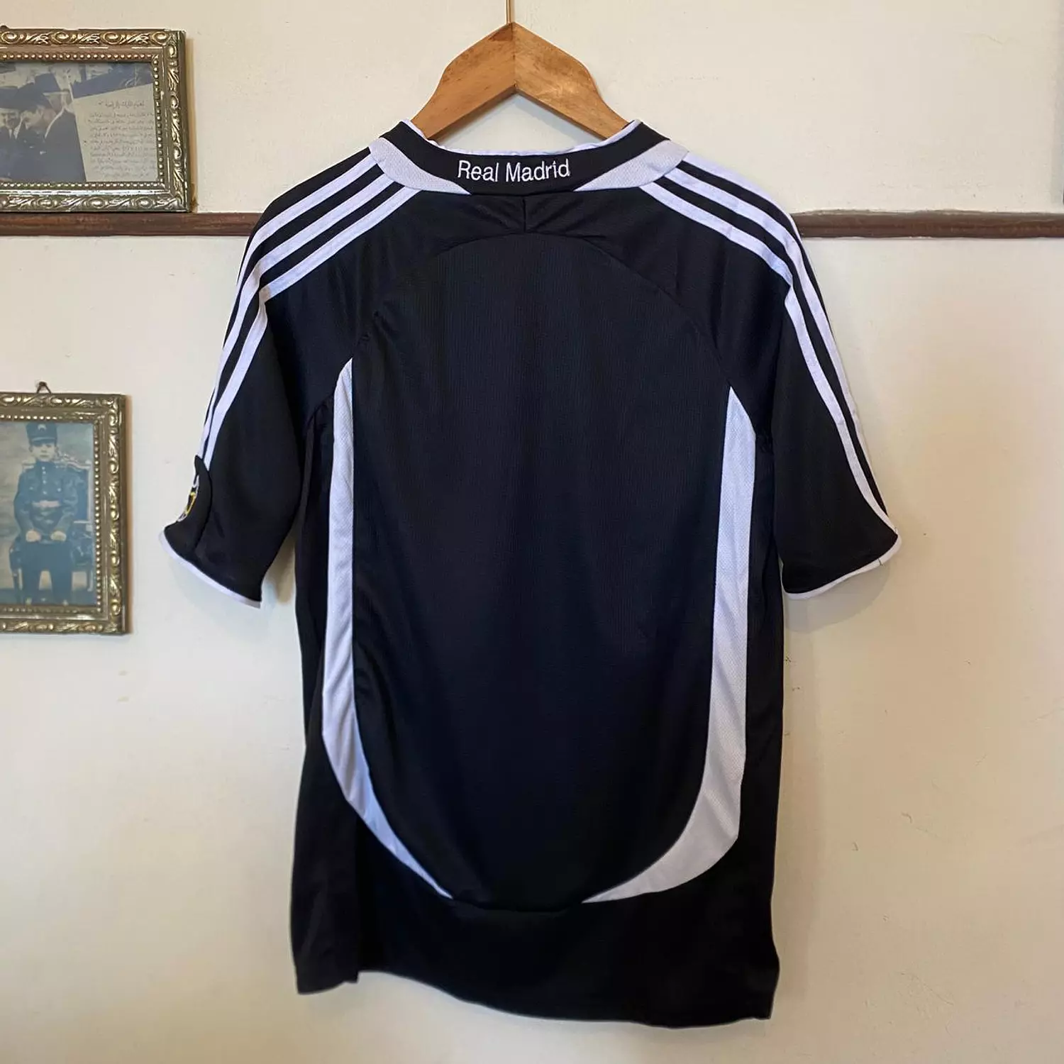 Real Madrid 2006/07 Away Shirt hover image