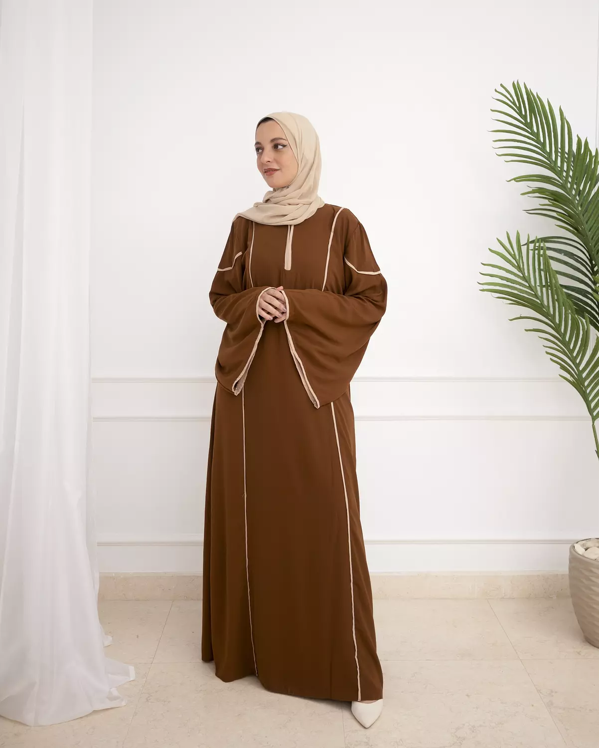 عبايه كريب رويال (code 3056) hover image