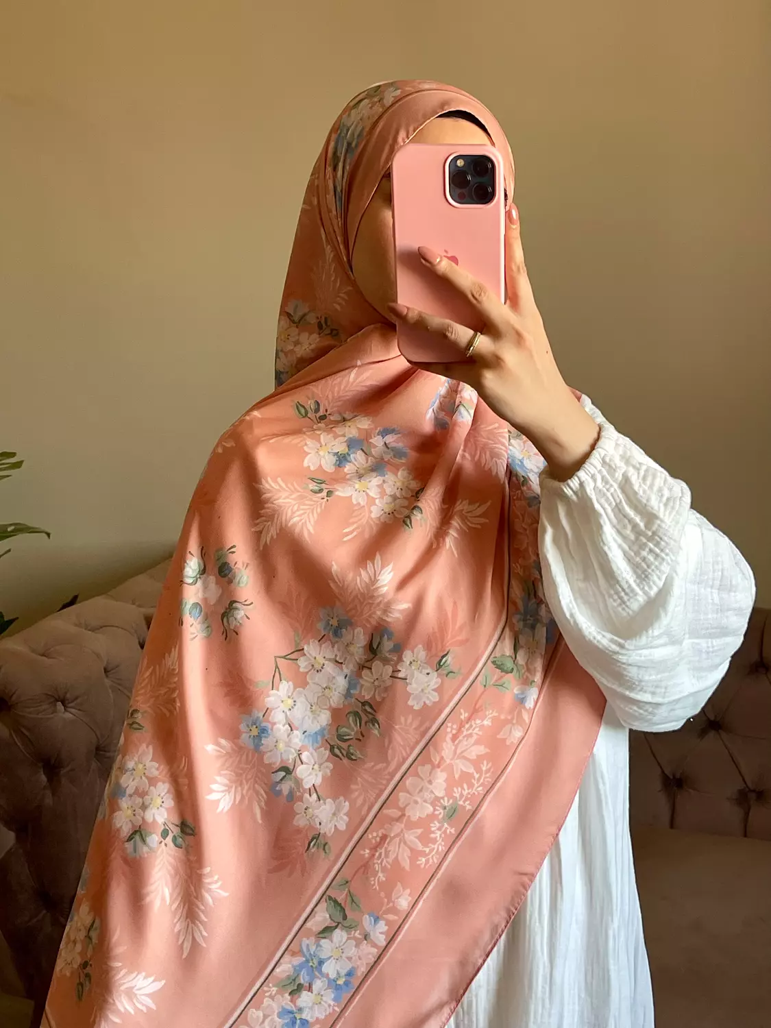 إنَّ جراح الحُر نورٌ لقلبهِ /طرحة image