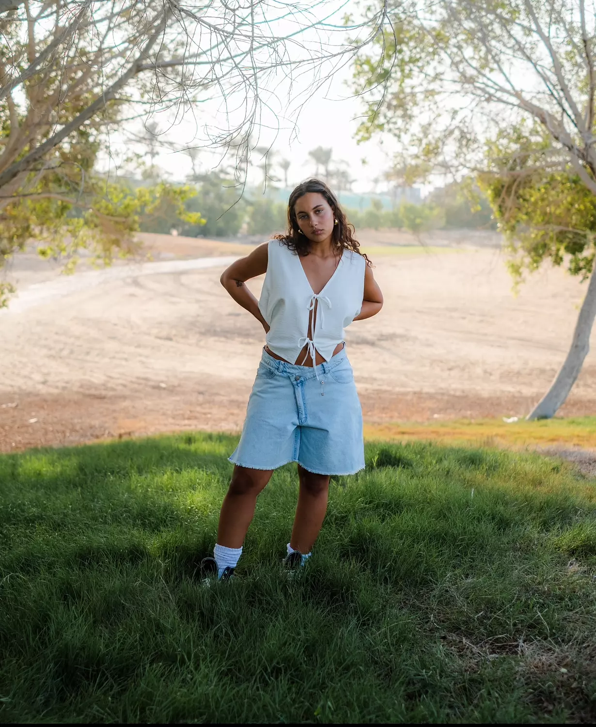 Asymmetric Waist Denim Shorts   3
