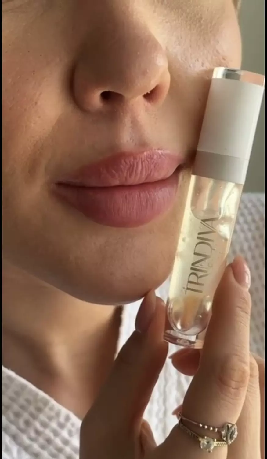 TRINDIVA LIP SERUM  image