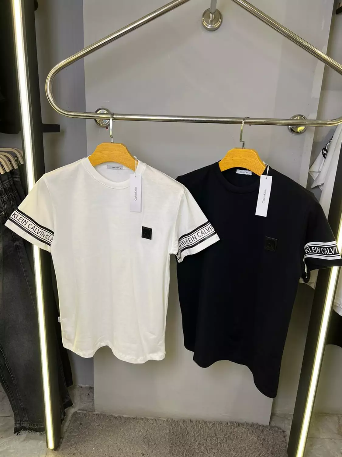 CALVIN KLIEN TSHIRT / 11772 6