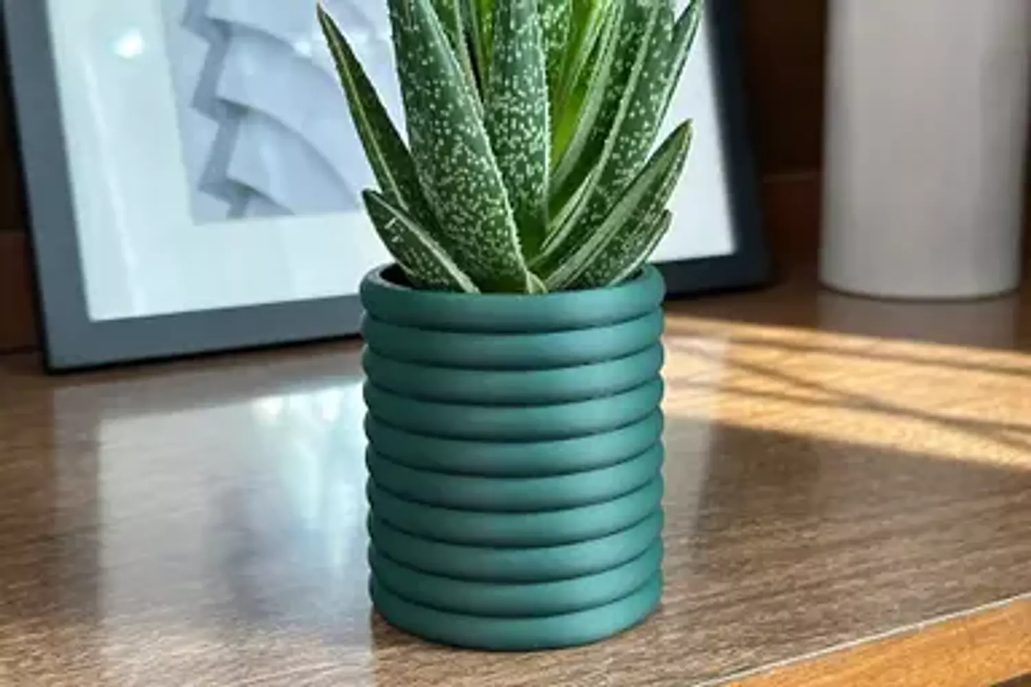 Planter with Hidden Drip Tray - The Poppy image