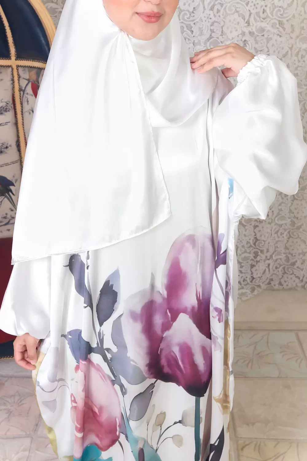 Isdal Satin Prayer2507 2