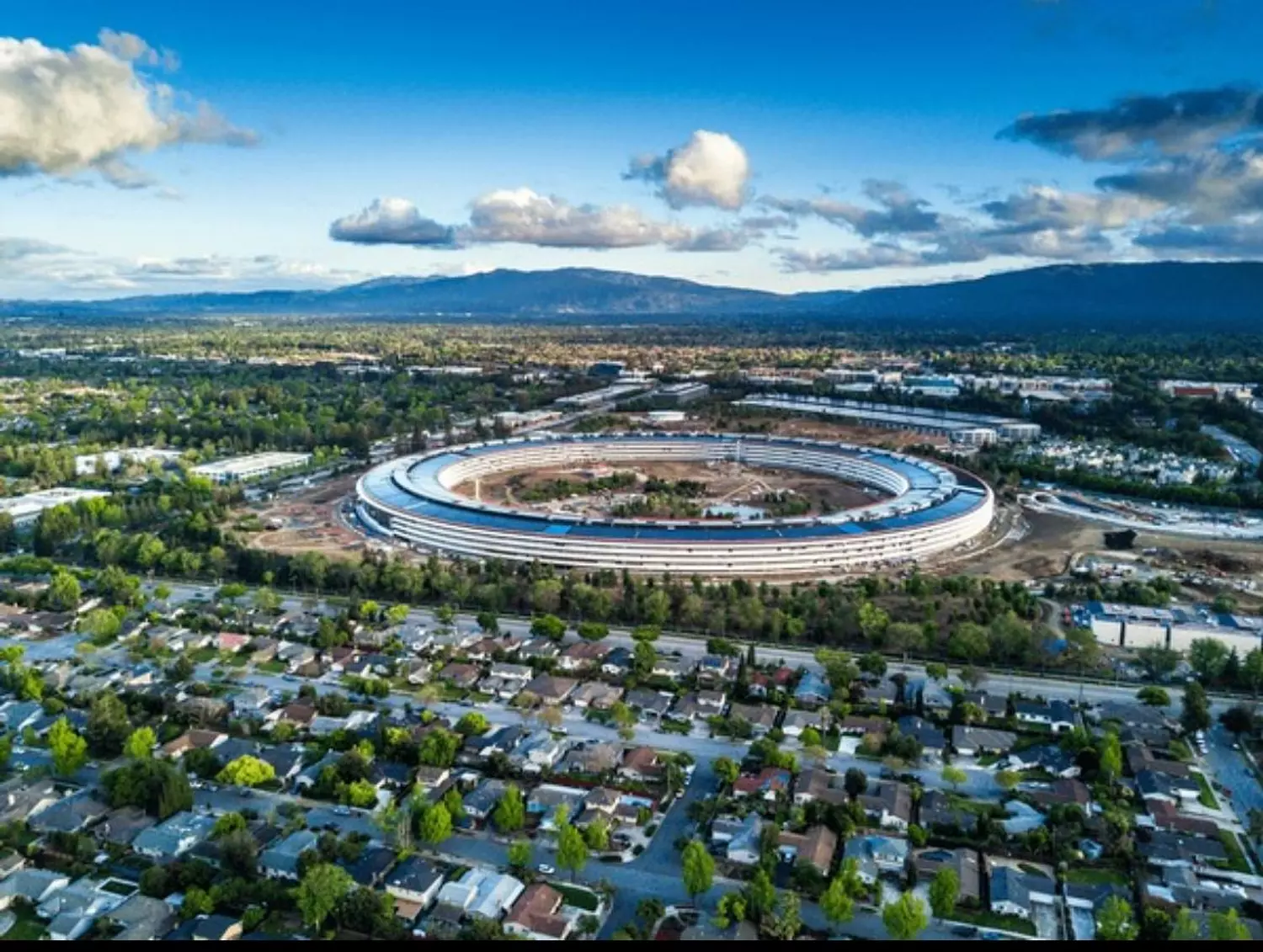 🎖️🌐 Silicon Valley, (Story)_ From Fruit Orchards to the Global Capital of Technology. 4