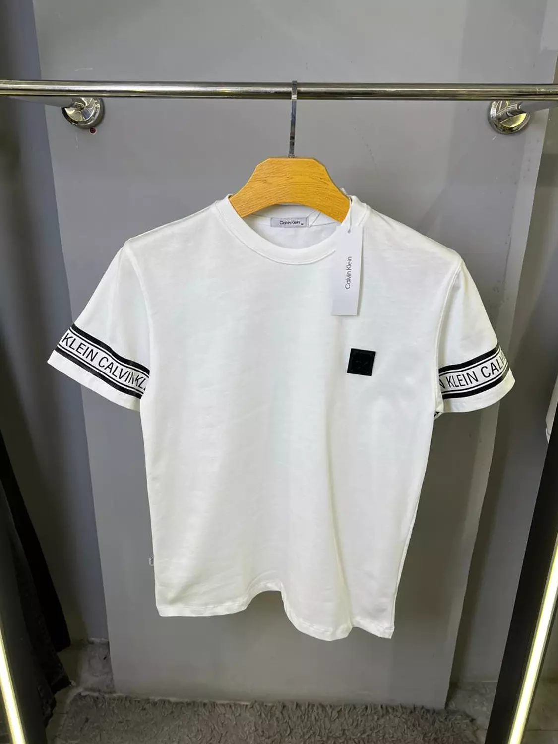 CALVIN KLIEN TSHIRT / 11772 image