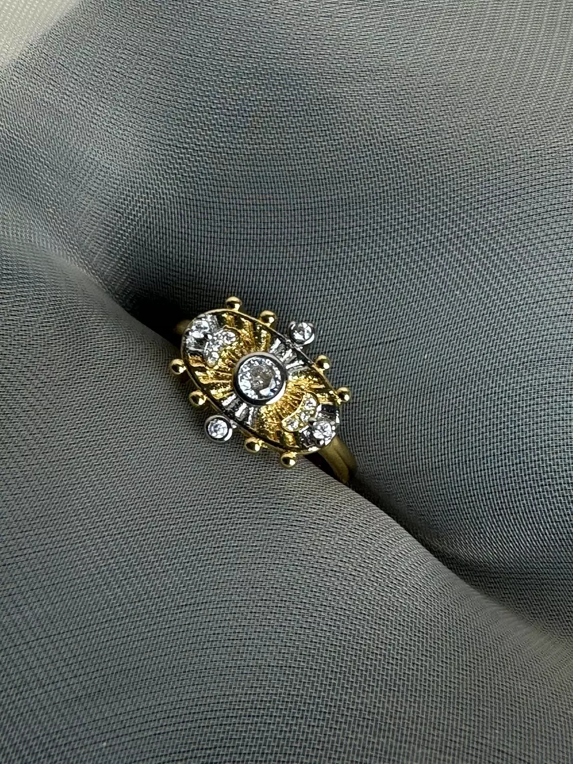 Golden Eye  hover image