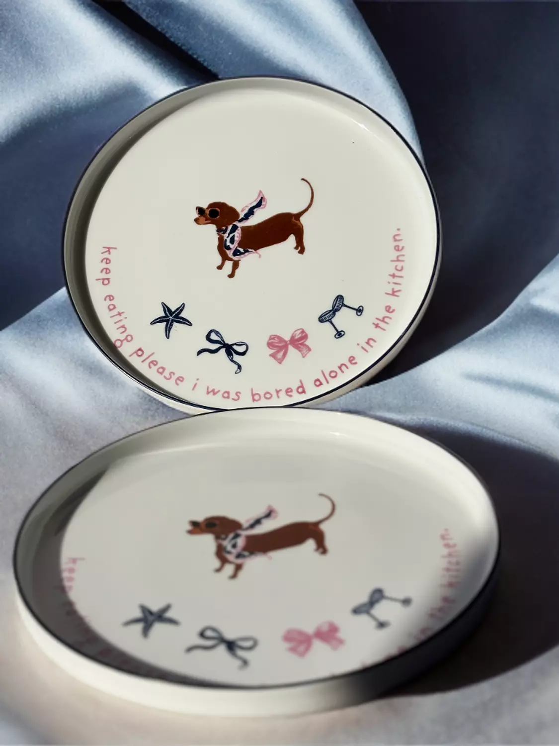 "2 pretty bored pup plates" set image