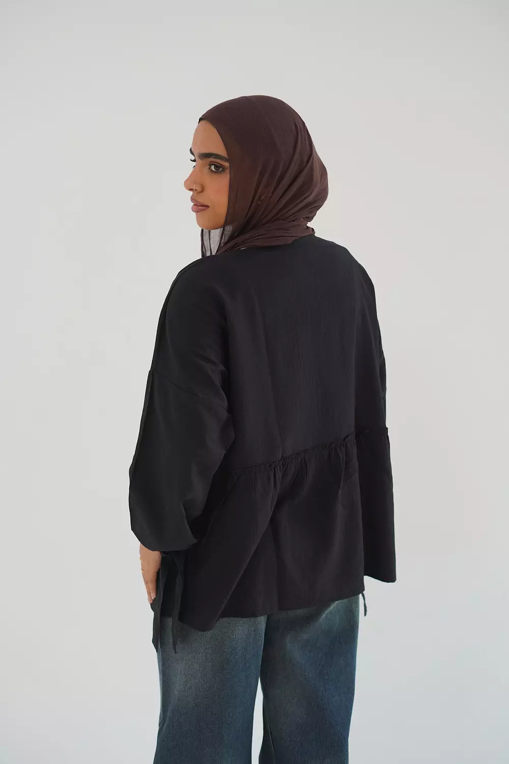 Black blouse with tie from the callar 1