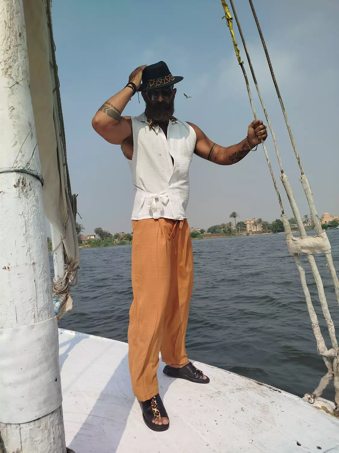 Camel Relaxed-fit wide linen pants image