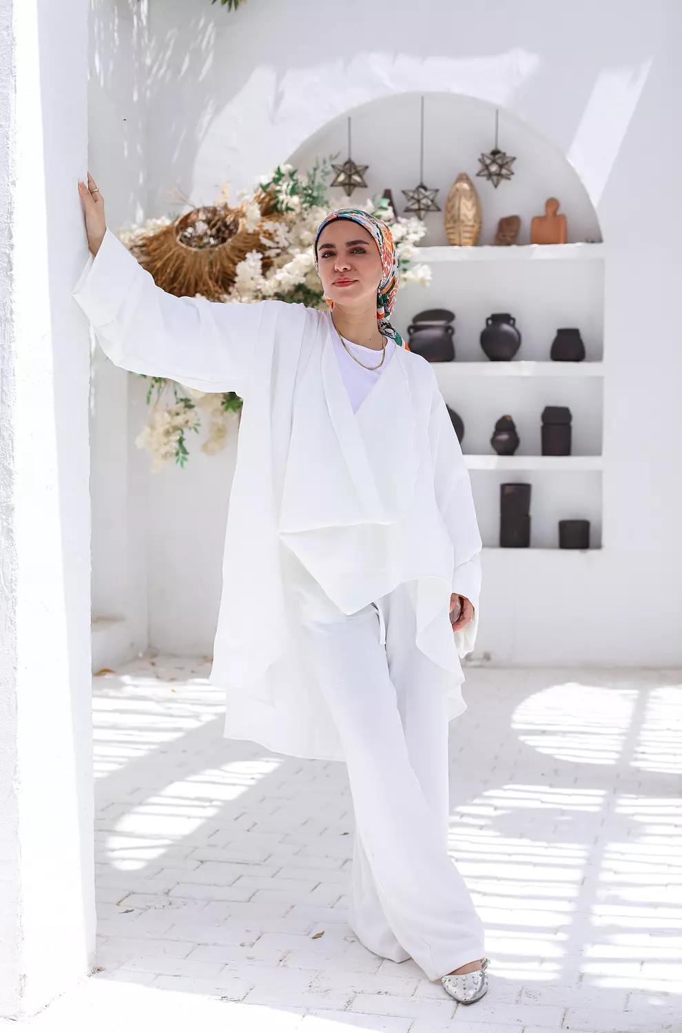 Light & Flow set in white image