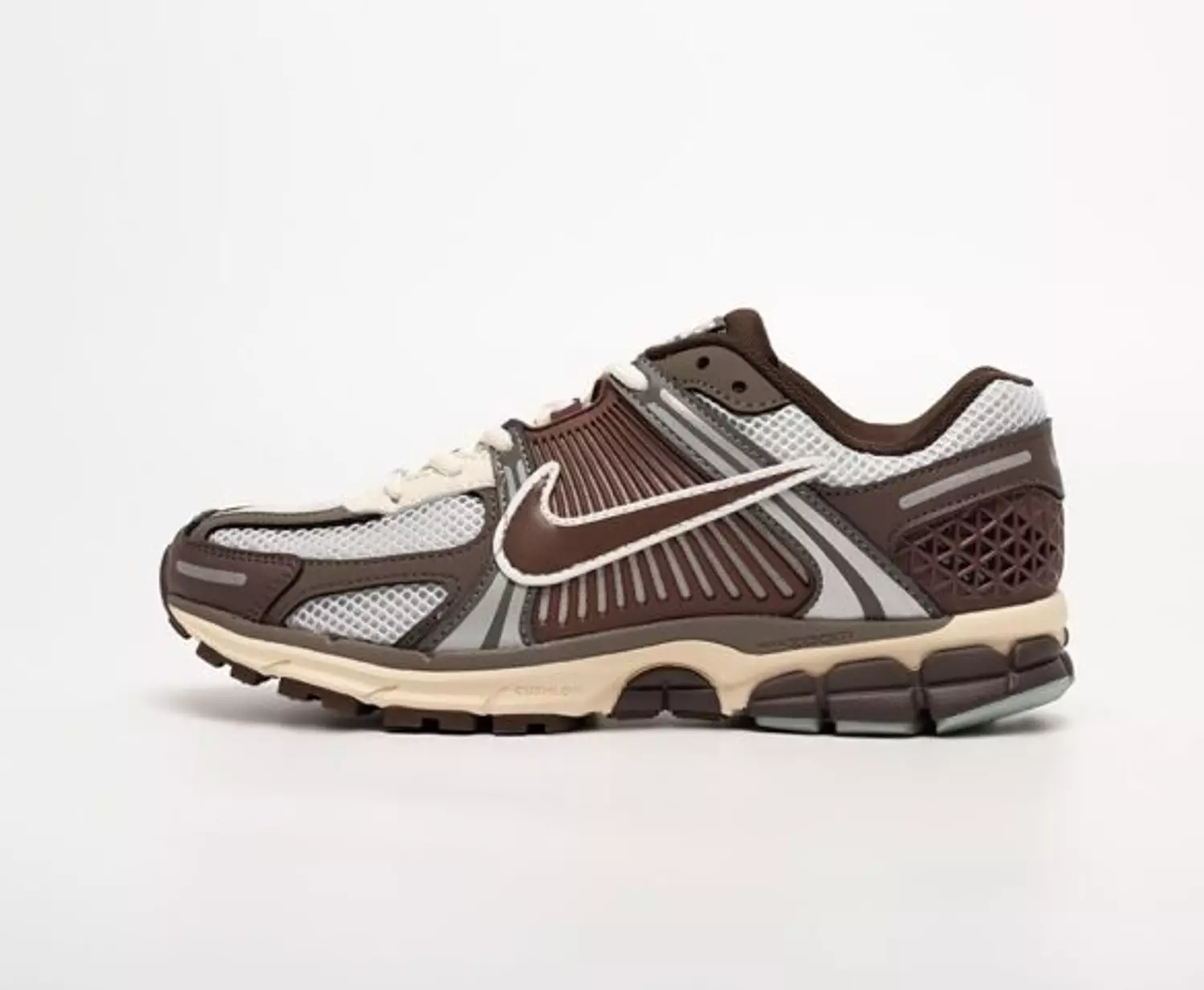 Nike Zoom Vomero 5 Brown image