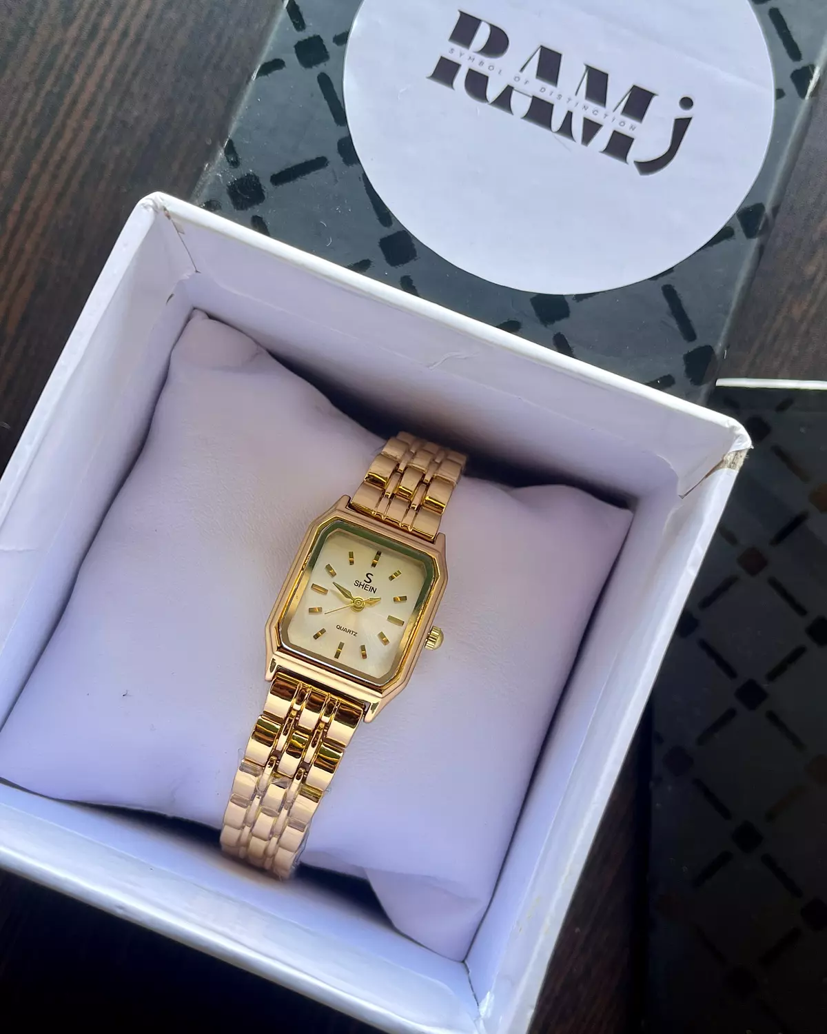 Sheing Gold&White mix image