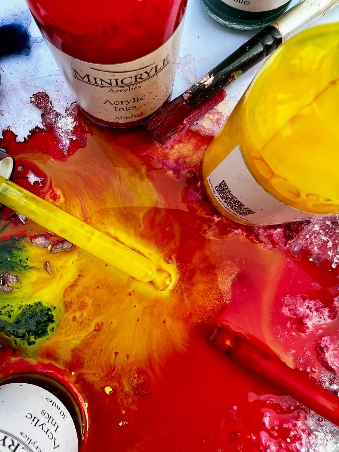 <p style="text-align: center">Art materials</p>