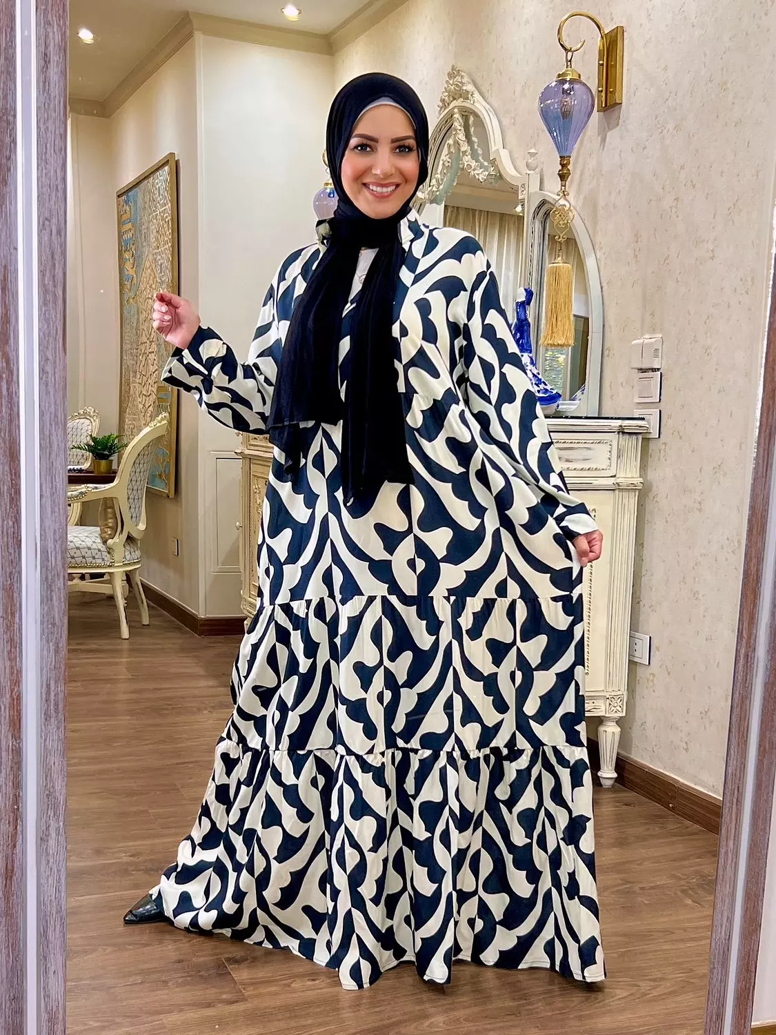 Long Sleeve Over Sized Printed Dress - Black and Off-white