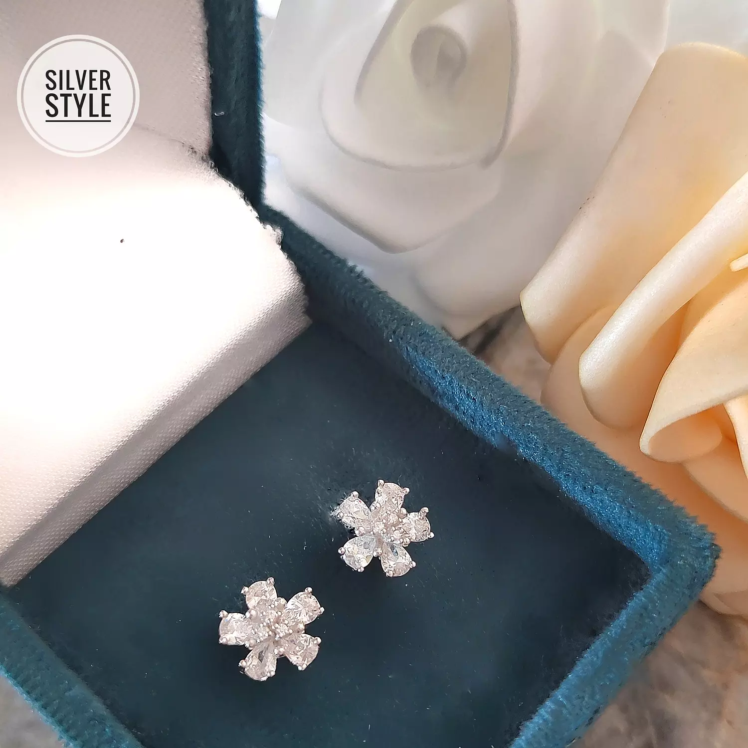 Simple flower Earrings  1