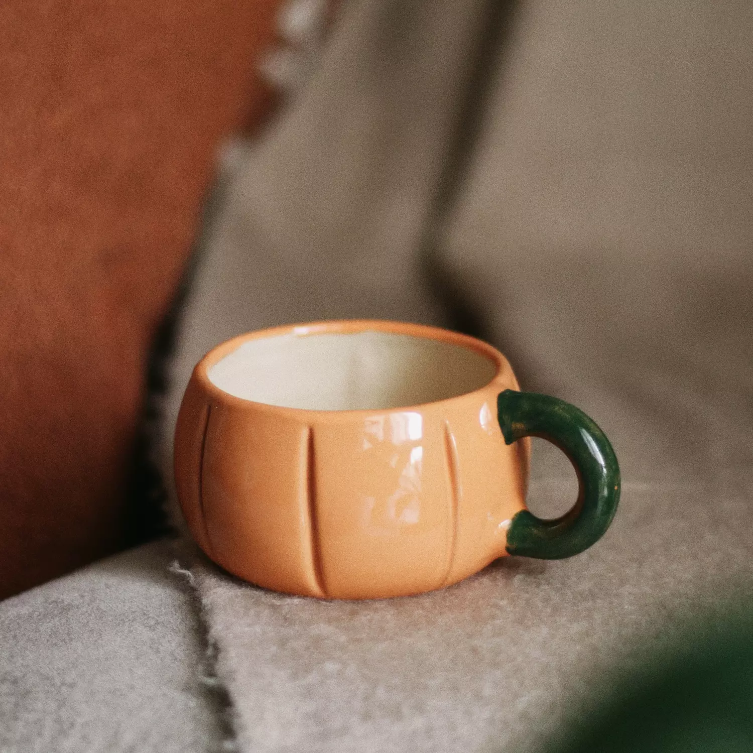 <p style="text-align: center"><span style="color: #ffffffff"><strong>Pumpkin mug</strong></span></p>