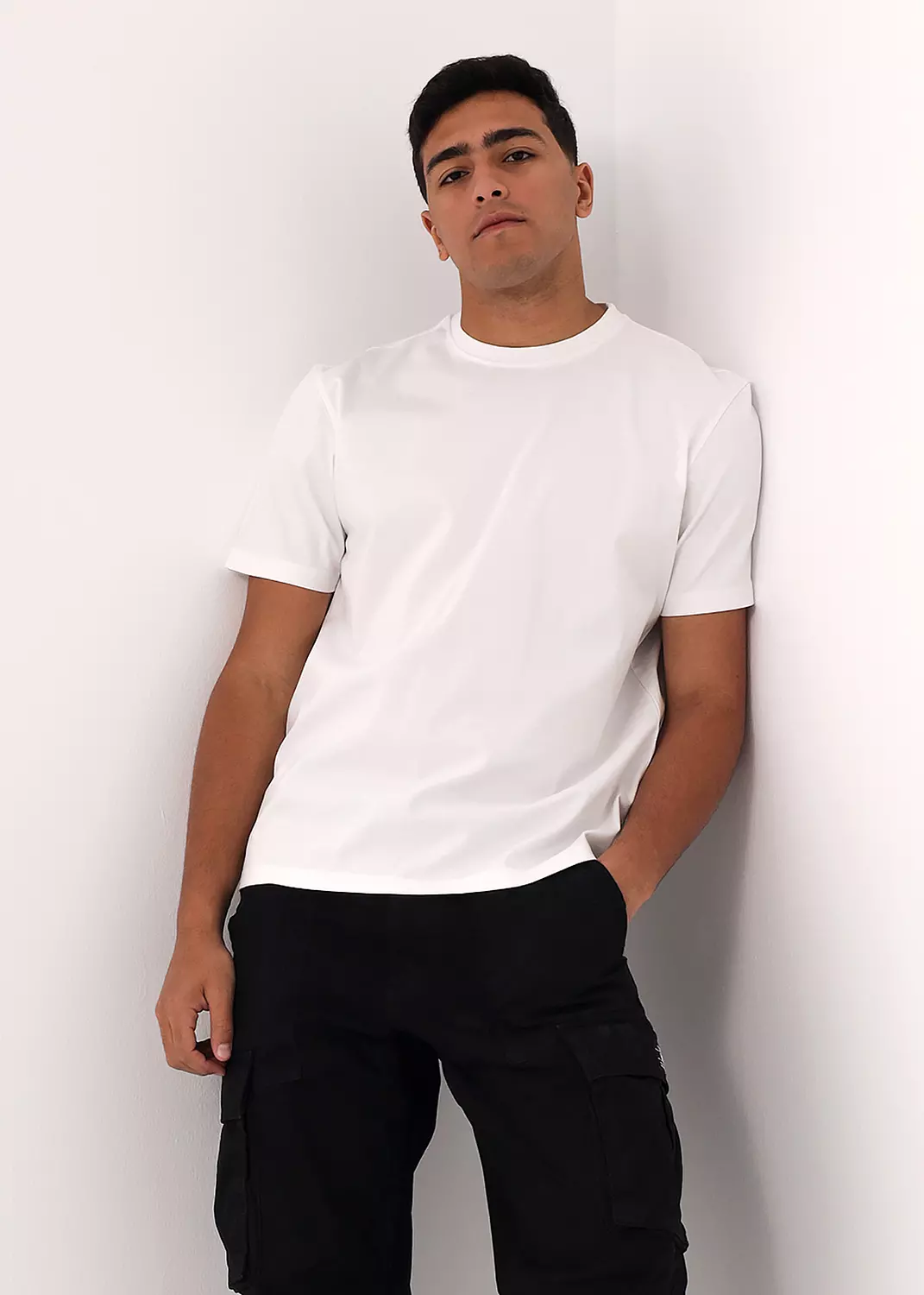 100% Egyptian cotton White Crew Neck T-Shirt  image