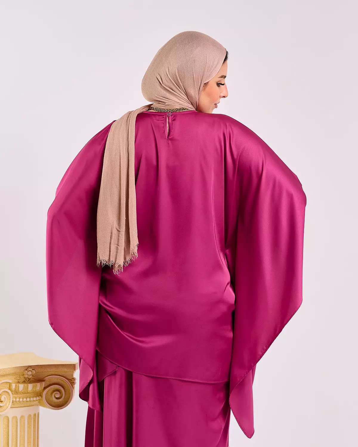 Soiree Suit in Hot pink 4
