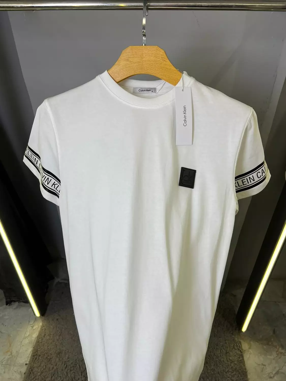 CALVIN KLIEN TSHIRT / 11772 2