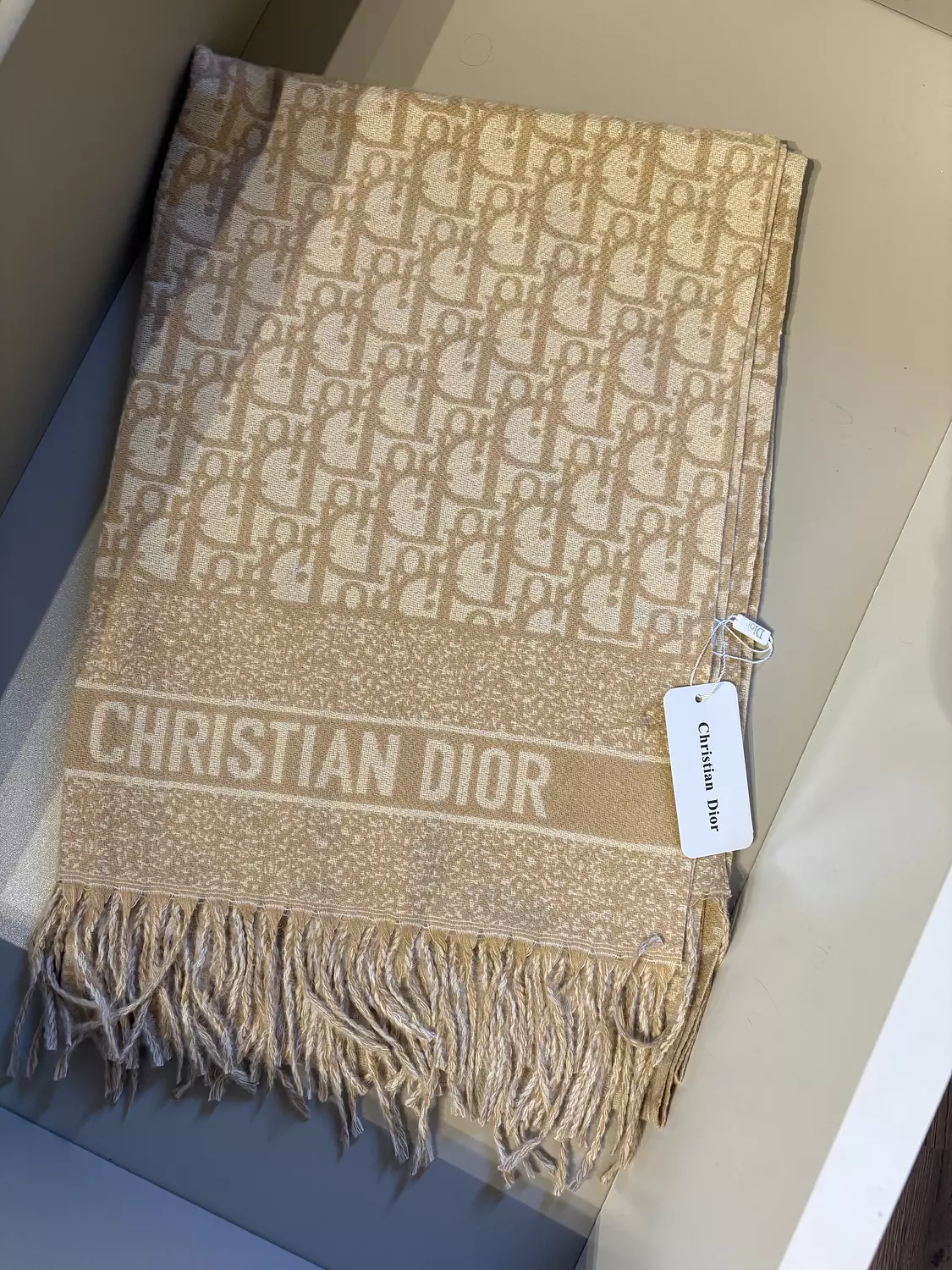 Dior wool shawl 3