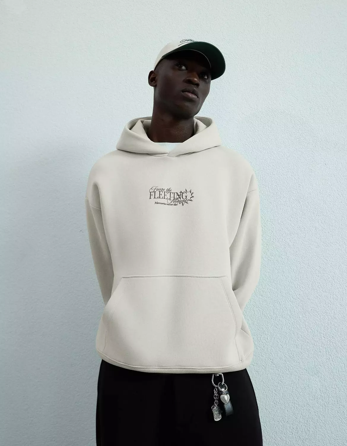 FEELING BERSHKA HOODIE 1