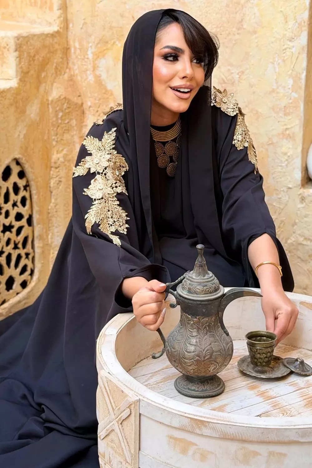Royal Bisht-Cut Abaya with 3D Zari Embroidery 5
