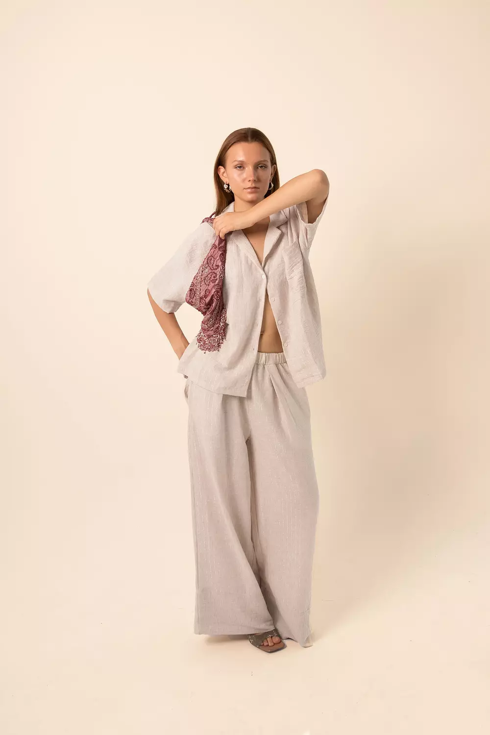 Wide-Leg Pants in silver Stripes - Beige 2