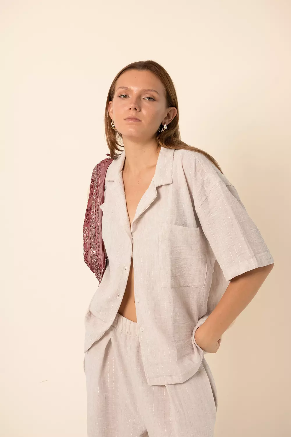 Oversized Shirt in silver Stripes - Beige 1