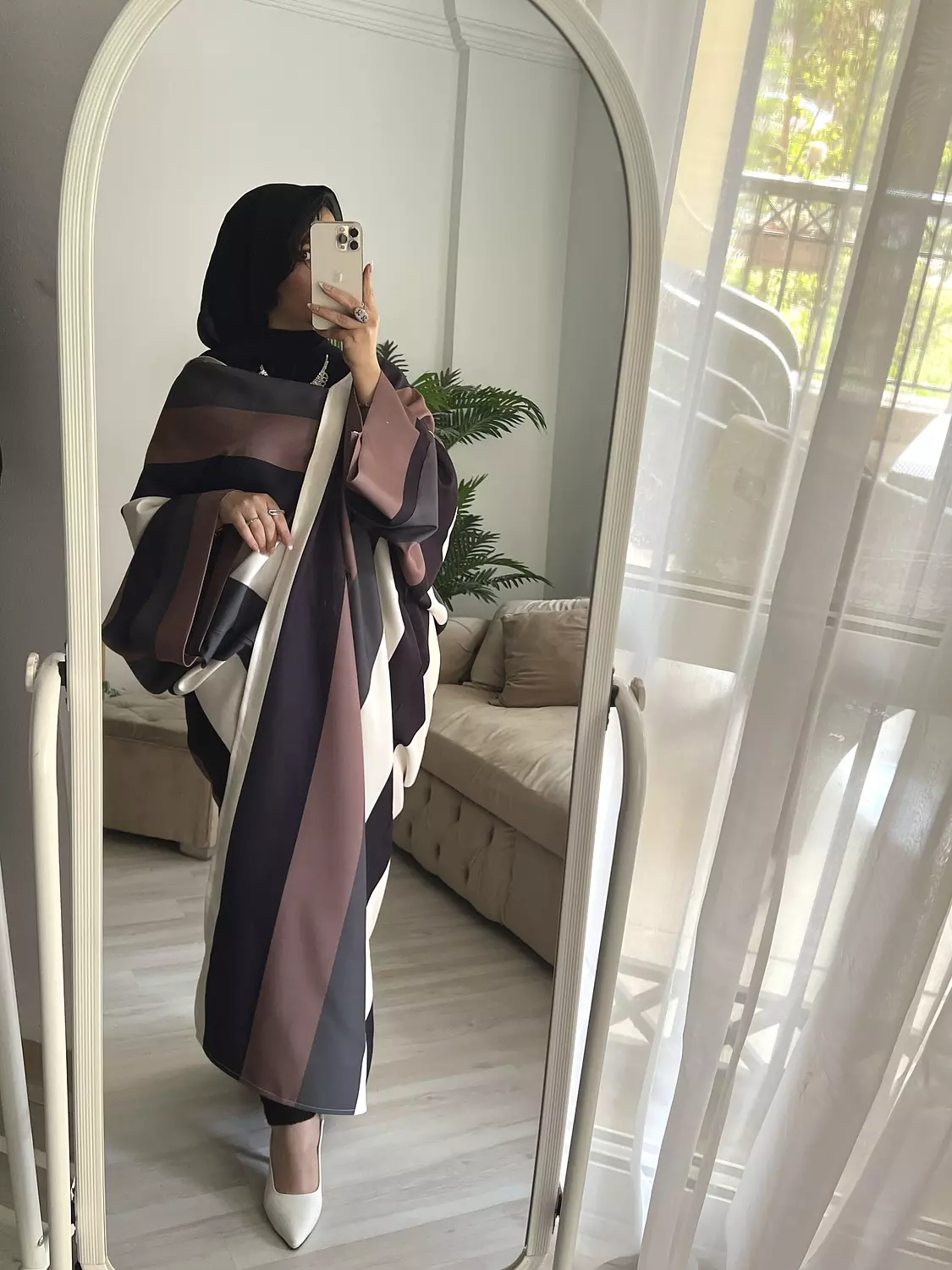 Striped abaya 1