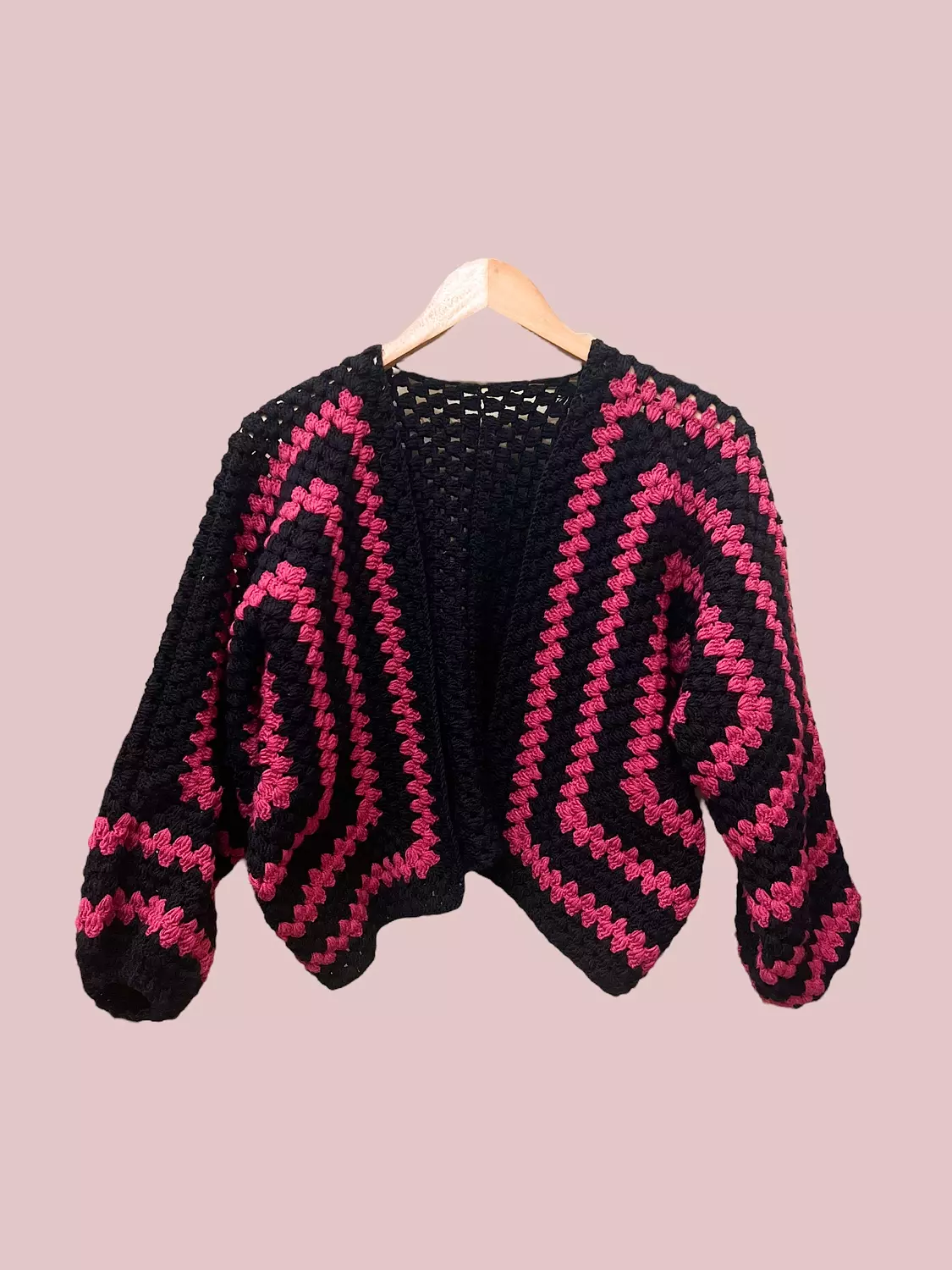 Femenine crochet cardigan