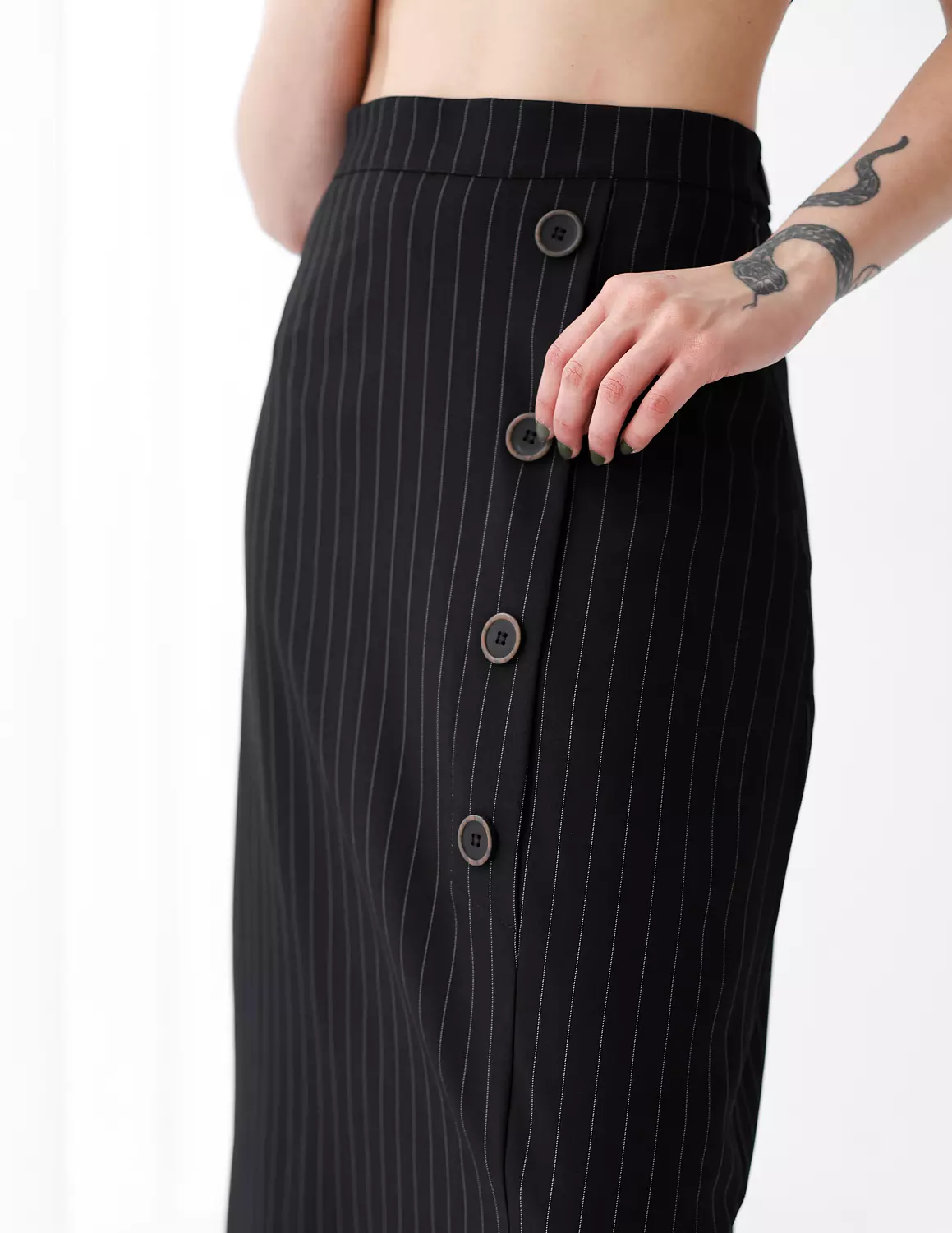 Striped Black A-line long skirt  3
