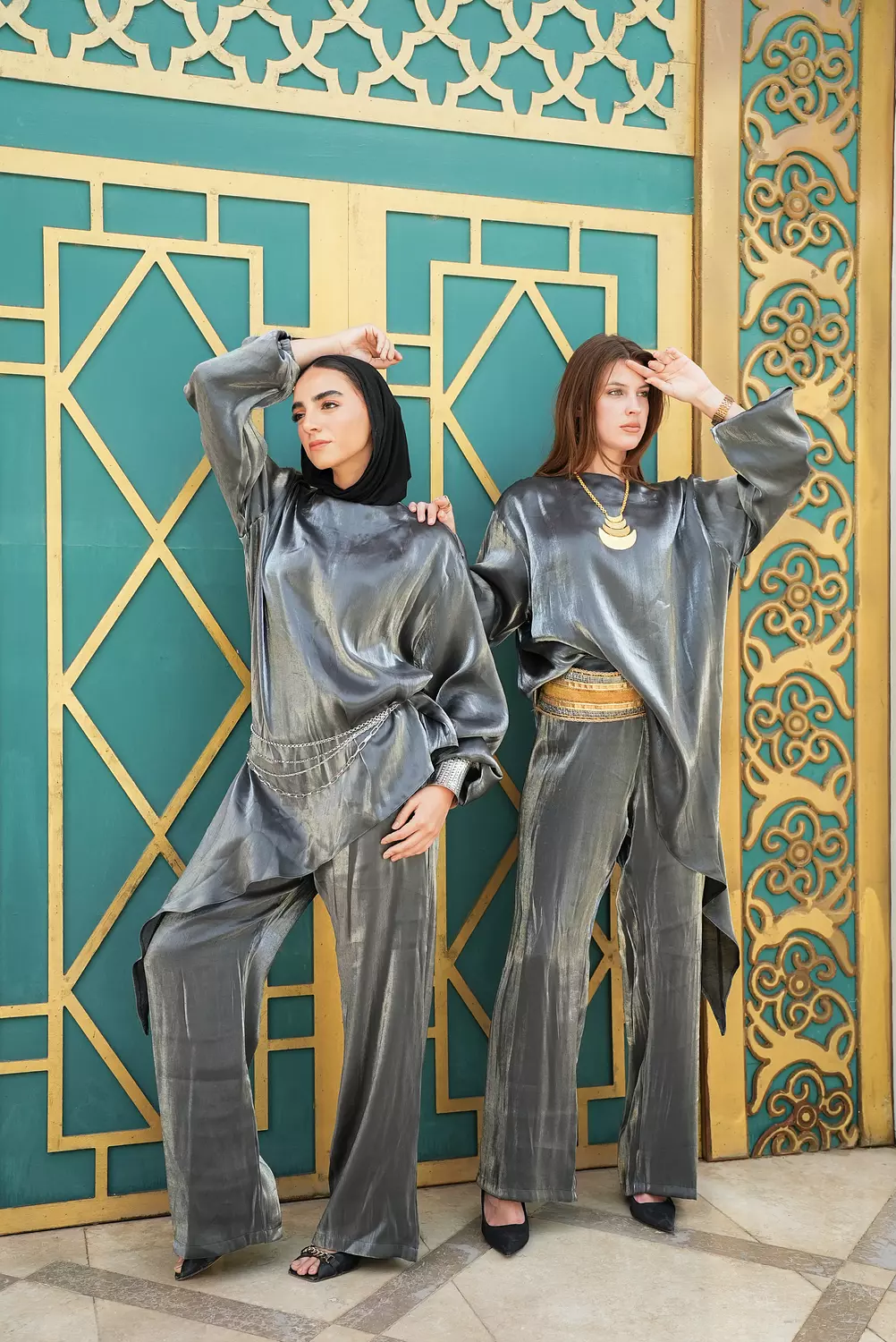 Shimmer grey set hover image