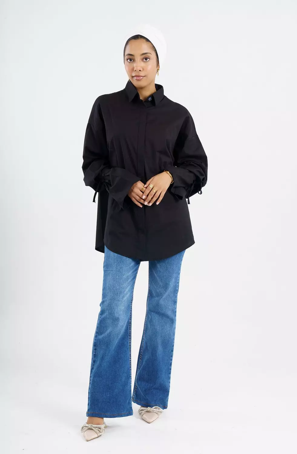 over size shirt in black image
