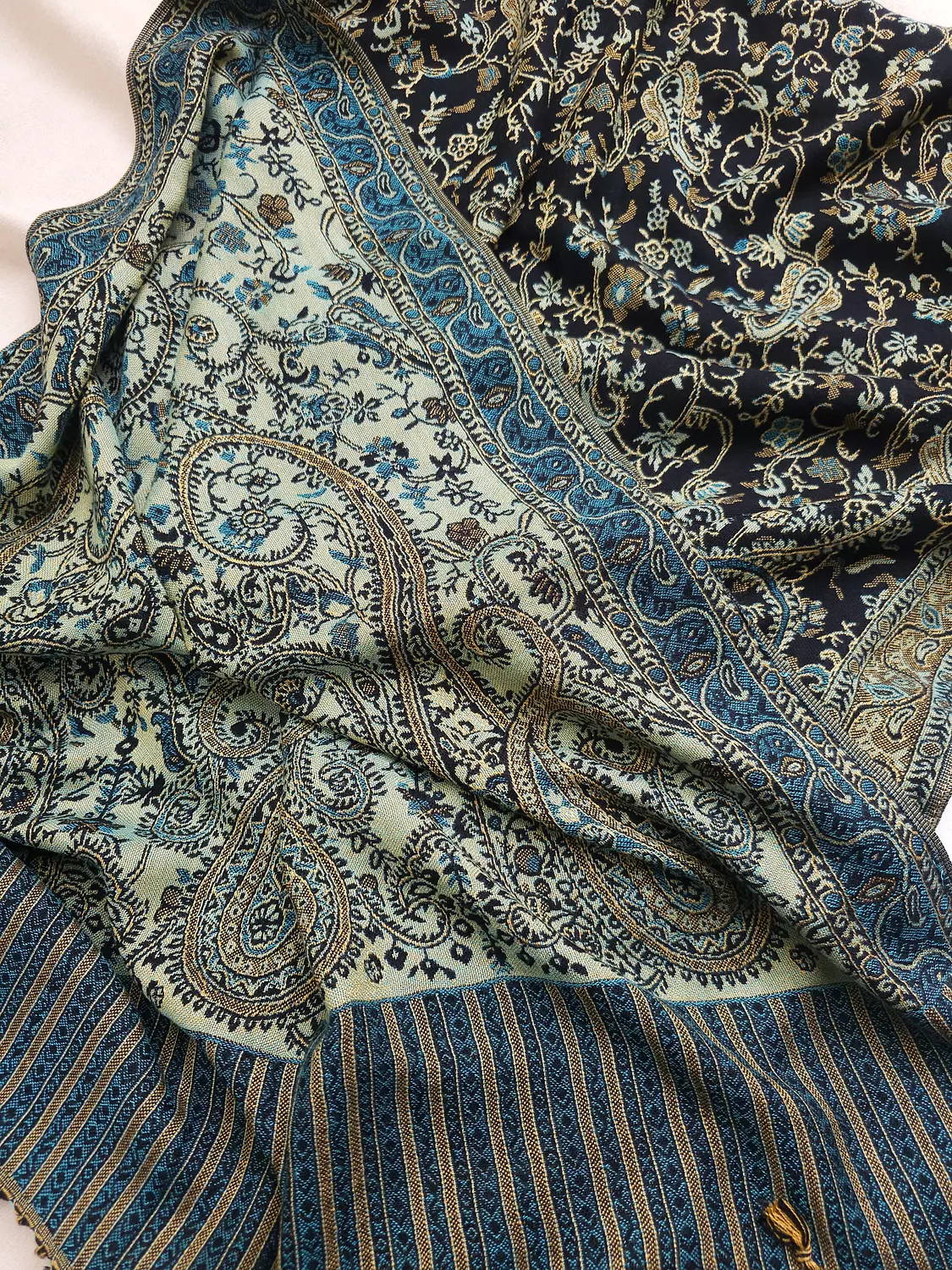 Black/green Pashmina 2