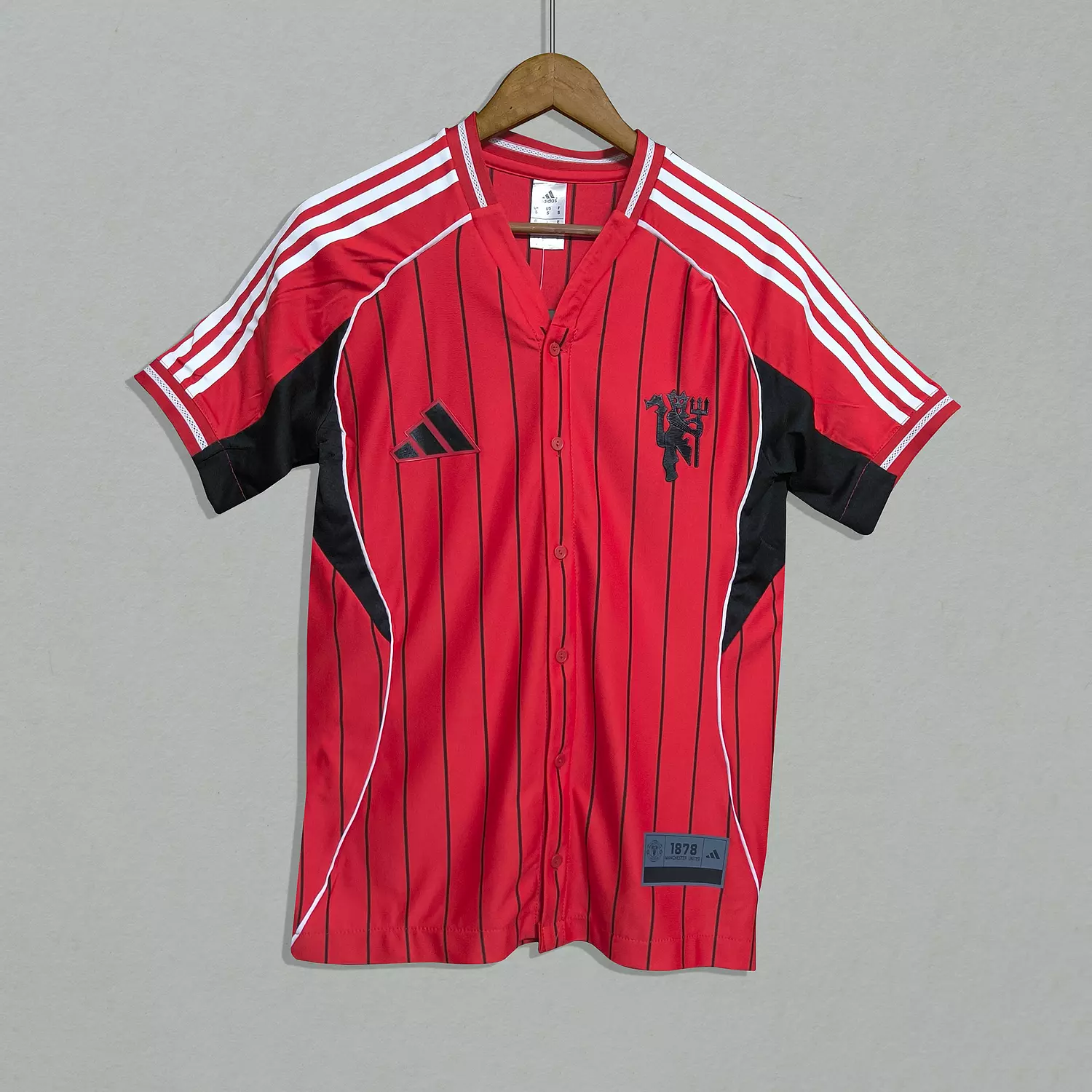 MANCHESTER UNITED - BASEBALL SHIRT image