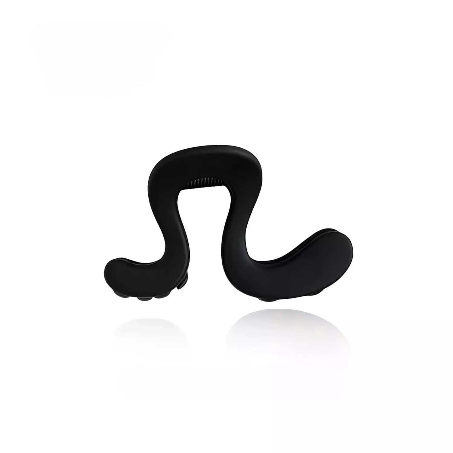 Medium Wavy Matte Claw Clip image