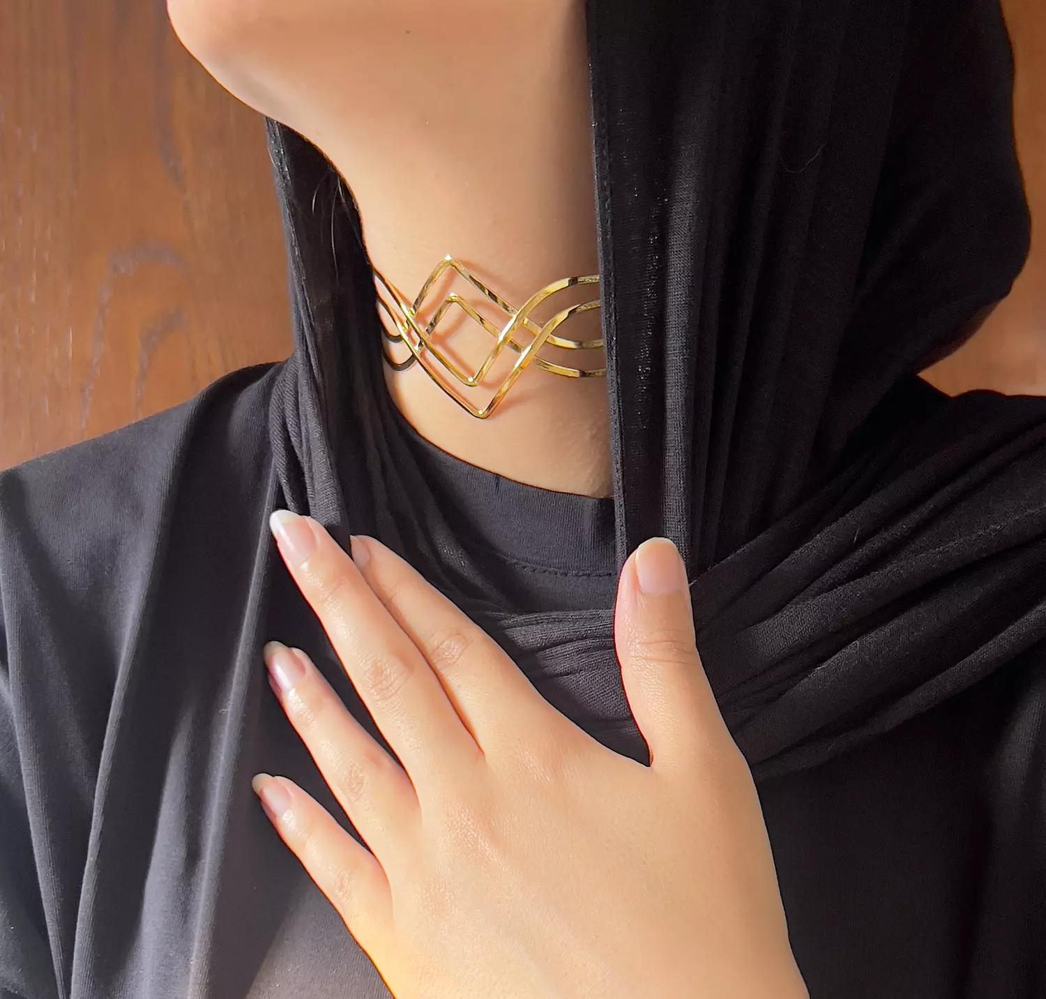 Rhombus Chocker image