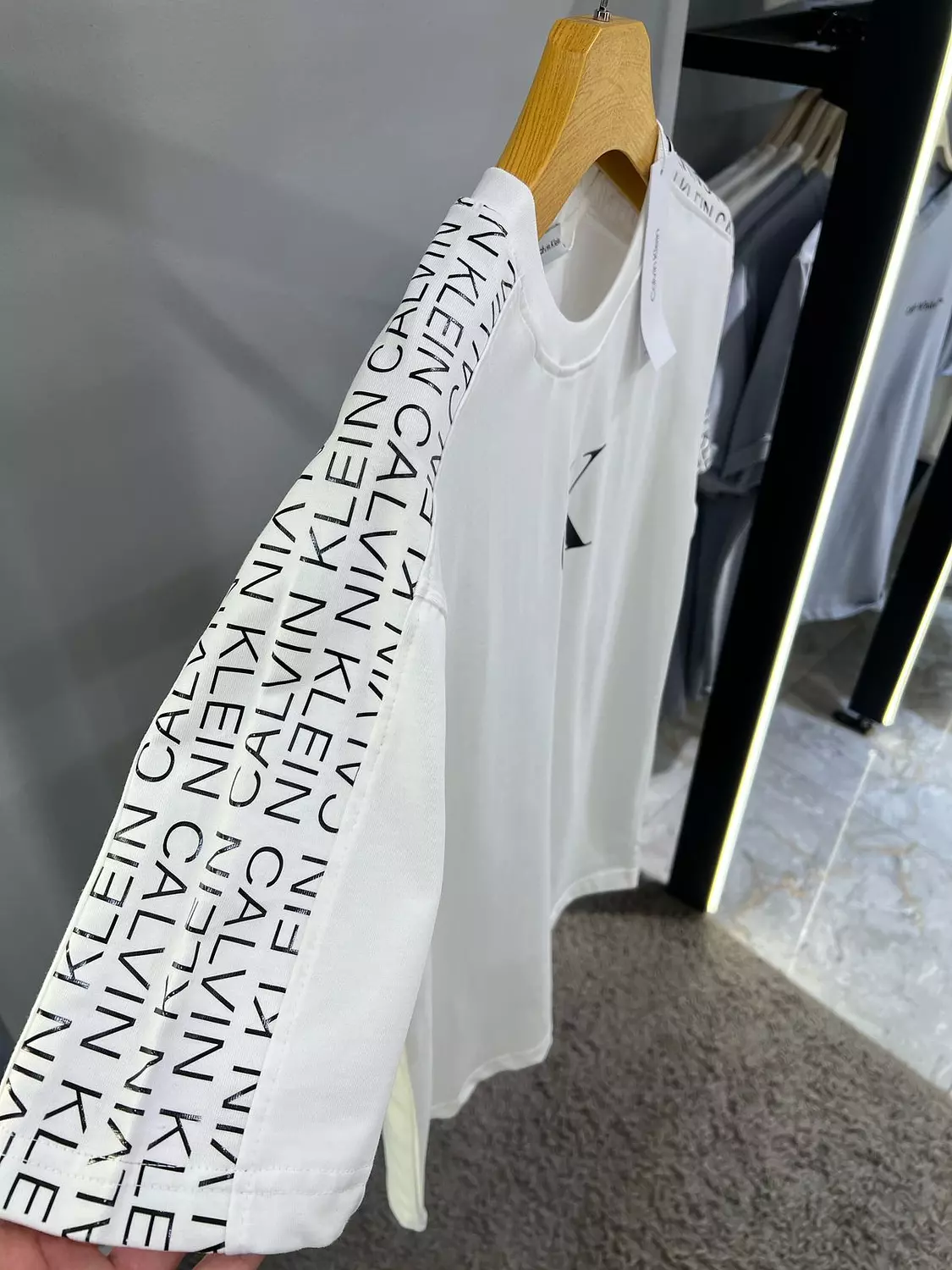 CALVIN KLIEN TSHIRT / 12390 2